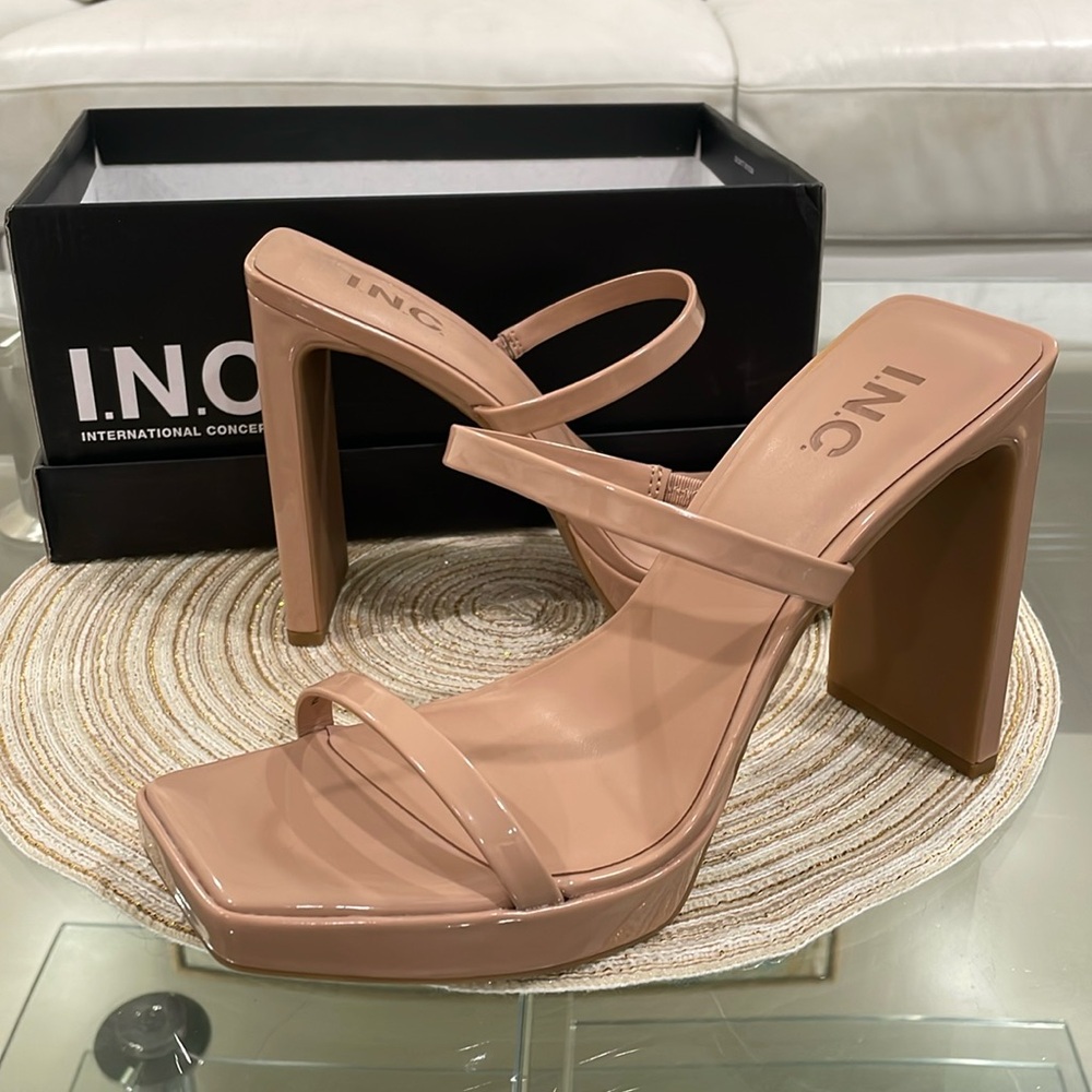 NIB INC patent nude bare heels 5” stable strappy open toe sandals mules beige 9M